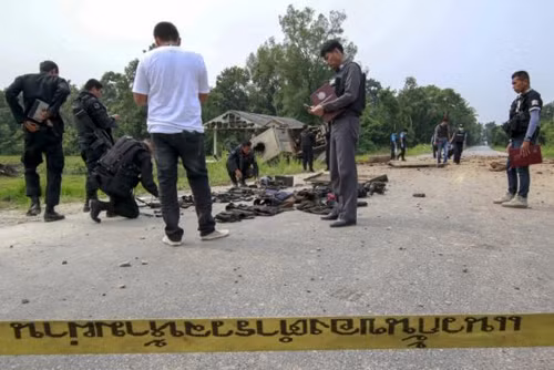 Đánh bom liên tiếp ở Thái Lan, 2 cảnh sát thiệt mạng ảnh 1