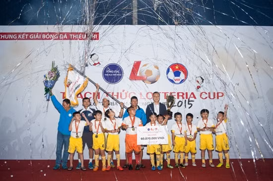 Kid Star FC năm thứ hai liên tiếp vô địch “Thách thức Lotteria Cup 2015” ảnh 1