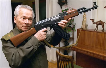 Cha đẻ AK47 - một biểu tượng của nước Nga ảnh 1