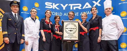 Vietnam Airlines lọt nhóm 10 “Hãng Hàng không Tiến bộ nhất 2015” ảnh 1