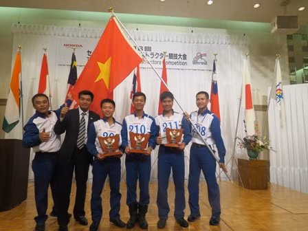 Hướng dẫn viên Việt Nam giành giải cao tại cuộc thi lái xe quốc tế ảnh 2