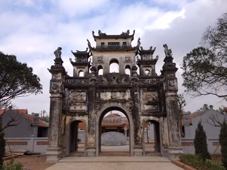 Đầu năm Tỵ đến thăm làng rắn Lệ Mật ảnh 1