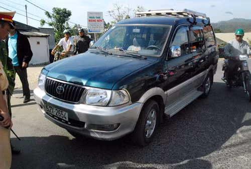 Khởi tố đối tượng tấn công cảnh sát giao thông ảnh 1