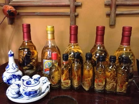 Đầu năm Tỵ đến thăm làng rắn Lệ Mật ảnh 13