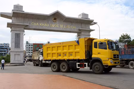 Tháo gỡ bất cập trong quản lý ngoại hối về thương mại biên giới Việt - Trung ảnh 1