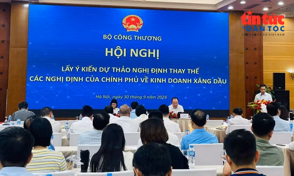 Hoàn thiện khung pháp lý, nâng hiệu quả quản lý kinh doanh xăng dầu 
