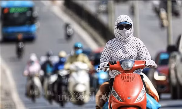 El Nino khiến nắng nóng bất thường kéo dài ở miền Bắc