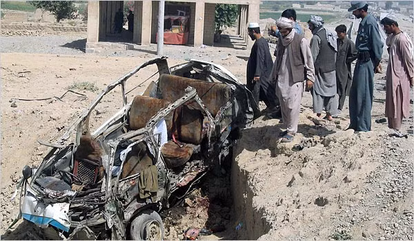 Đánh bom xe ở Afghanistan, hơn 40 người thương vong ảnh 1