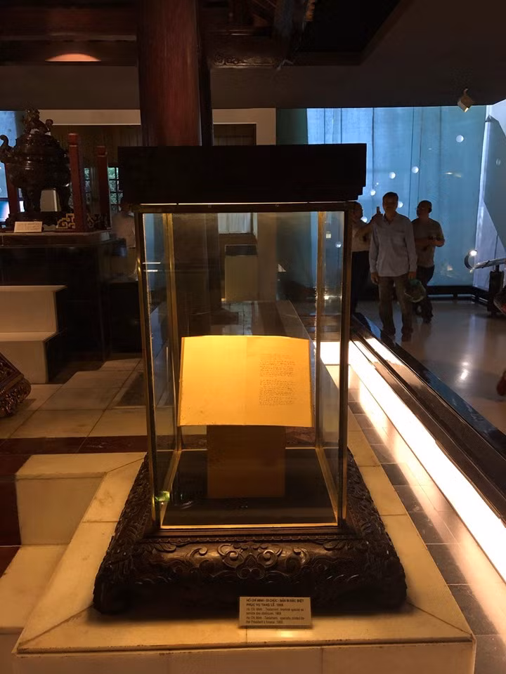 Bản in Di chúc phục vụ cho lễ tang năm 1969 trưng bày tại Bảo tàng Hồ Chí Minh.