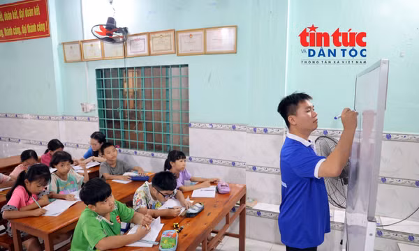 Lớp học 0 đồng tiếp sức trẻ em có hoàn cảnh khó khăn ở TP Hồ Chí Minh.
