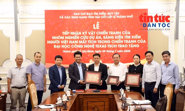 TP Hồ Chí Minh tiếp nhận hồ sơ chôn cất liệt sĩ và kỷ vật chiến tranh.