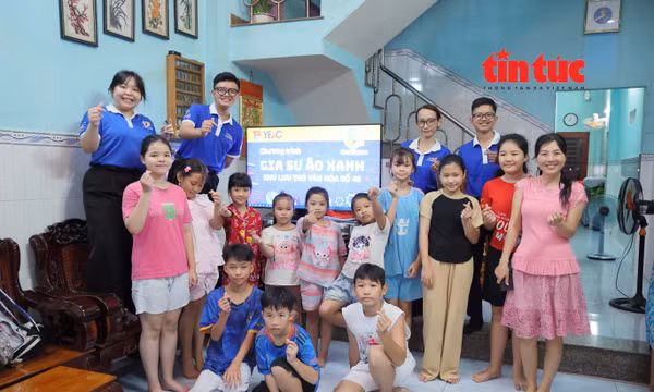 Những 'thầy cô giáo áo xanh' ở các khu trọ
