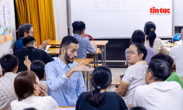  Lan tỏa yêu thương từ những lớp học ngoại ngữ miễn phí 