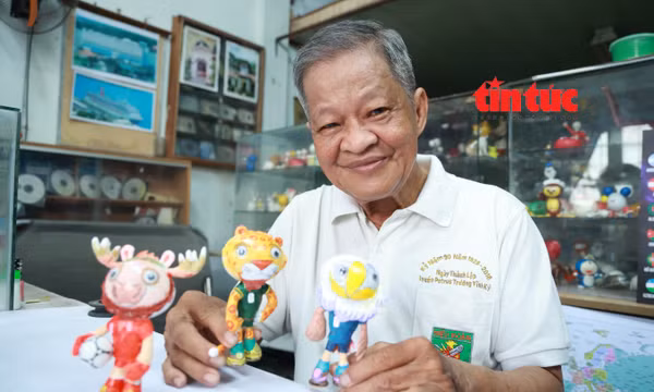 Độc đáo linh vật World Cup bằng vỏ trứng của thầy giáo U75