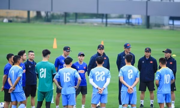 Đội tuyển Việt Nam hội quân, sẵn sàng gặp Bangladesh và Malaysia