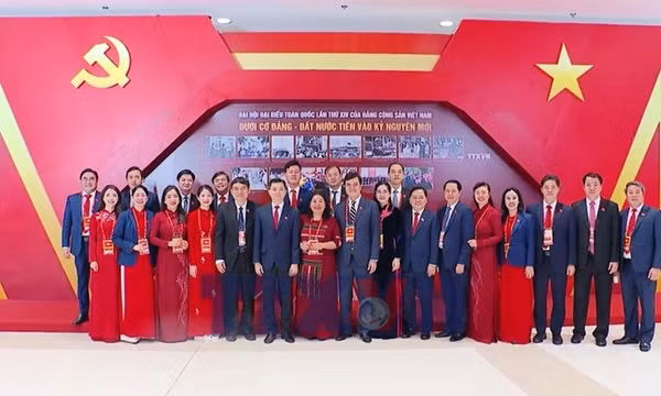 Dưới cờ Đảng – Đất nước tiến vào kỷ nguyên mới