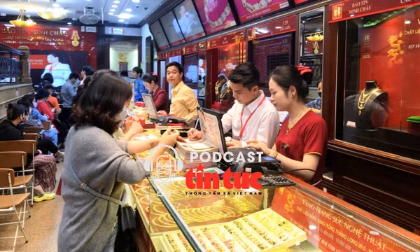 Giá vàng tăng nóng, chuyên gia cảnh báo thông tin quan trọng cho người mua?