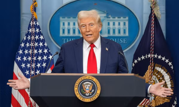 Tổng thống Mỹ Donald Trump lên tiếng về cảnh báo AI đe dọa nhân loại