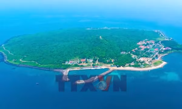 Cồn Cỏ - Viên ngọc xanh giữa trùng khơi