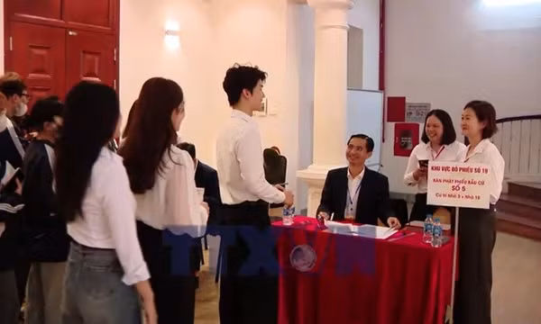 Lá phiếu đầu đời – Trách nhiệm của thế hệ trẻ với tương lai đất nước 