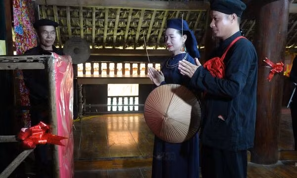 Câu chuyện hôm nay qua ảnh - sáng 21/8