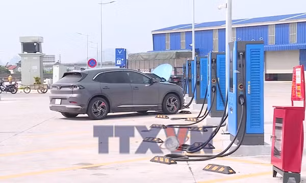 Net zero - Liên thông trạm sạc, thúc đẩy giao thông xanh