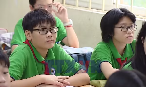 Báo động tình trạng trẻ giảm thị lực từ sớm
