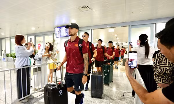 ASEAN Cup 2026: Đội tuyển Việt Nam về nước, gấp rút chuẩn bị bán kết lượt về gặp Malaysia
