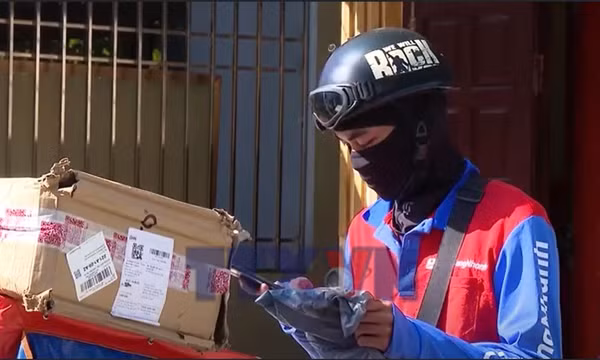 Nhọc nhằn mưu sinh ngày nắng nóng