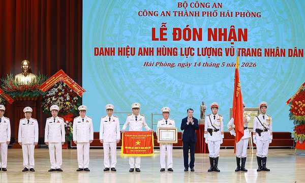 Công an thành phố Hải phòng đón nhận danh hiệu Anh hùng LLVTND