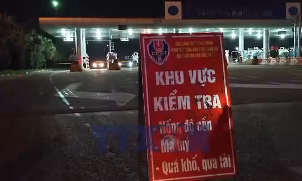 Siết chặt xử lý xe quá tải trên cao tốc Nội Bài - Lào Cai