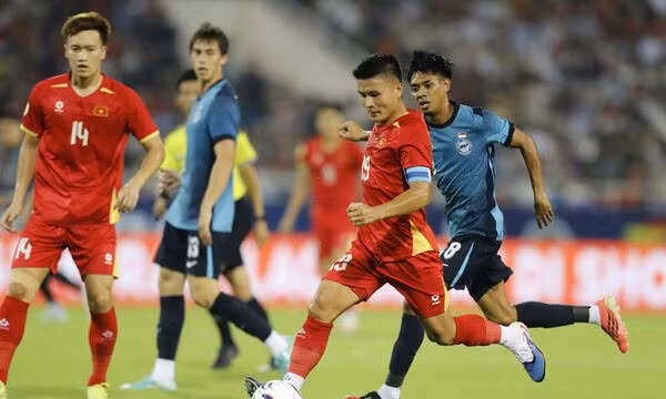 ASEAN Cup 2026: HLV Kim Sang Sik xoay tua lực lượng, tính đường dài bảo vệ ngôi vô địch