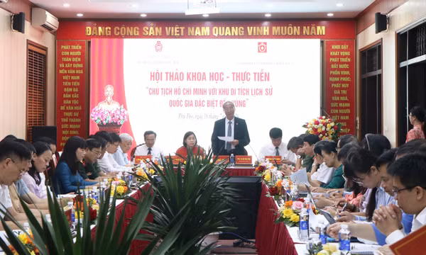 Chủ tịch Hồ Chí Minh với Khu Di tích lịch sử quốc gia Đền Hùng