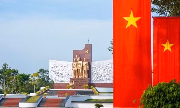 Học Bác mỗi ngày: Không ngừng xây dựng tổ chức cơ sở Đảng vững mạnh