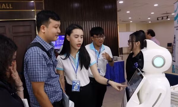 Học Bác mỗi ngày: Hoàn thiện thể chế để đất nước phát triển nhanh, bền vững