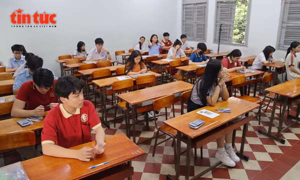 Trên 11.000 thí sinh TP Hồ Chí Minh hoàn thành cuộc đua vào lớp 10 chuyên