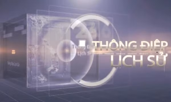 Thông điệp lịch sử: 'Dưới cờ Đảng vinh quang, vì tương lai tươi sáng của dân tộc, tiến lên, nhất định thắng'