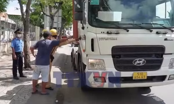 Tổng kiểm soát phương tiện kinh doanh vận tải trong một tháng
