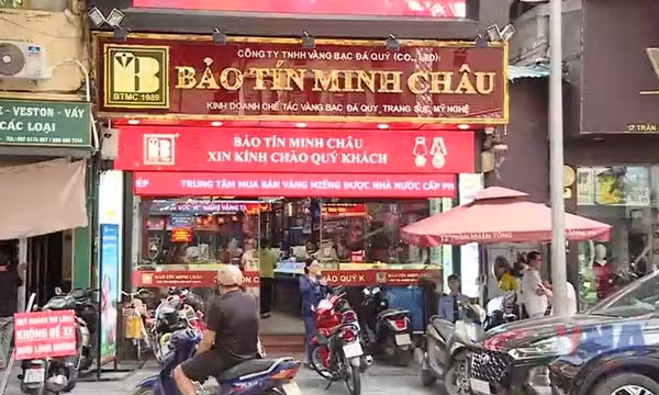 Hết hàng, dừng bán vàng trong ngày đầu áp dụng nghị định mới