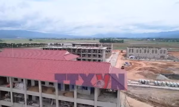 Đưa các trường liên cấp vùng biên về đích