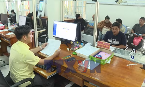 Khi dịch vụ công không còn dừng ở quầy tiếp nhận