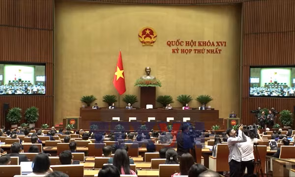 Đặt nền móng cho nhiệm kỳ đổi mới và phát triển