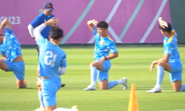 U23 Việt Nam: HLV Kim Sang Sik chỉ ra điểm mạnh của U23 UAE 