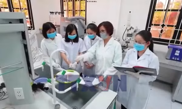 Mở rộng không gian phát triển cho nhà khoa học nữ
