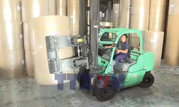 Doanh nghiệp phải tái chế hoặc đóng tiền xử lý rác