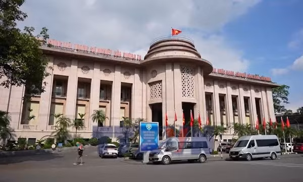 Không cần độ trễ, ngân hàng lập tức giảm lãi suất cho vay