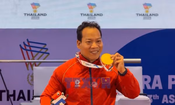 ASEAN Para Games 13: Đô cử Lê Văn Công giành huy chương vàng