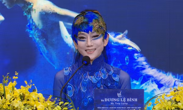 Dương Lệ Bình mang vũ kịch 'Khổng tước' kinh điển đến Hà Nội