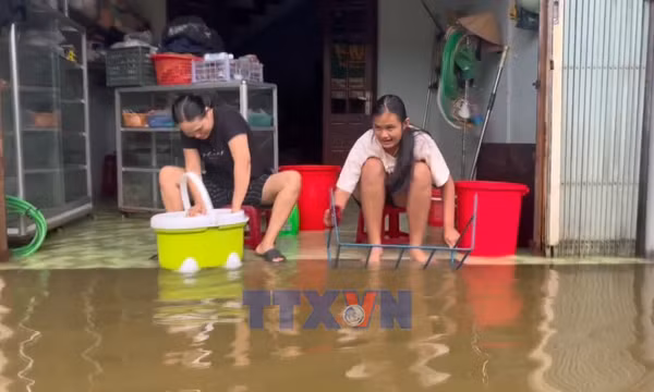 Thành phố Huế vẫn còn một số vùng trũng bị ngập lụt