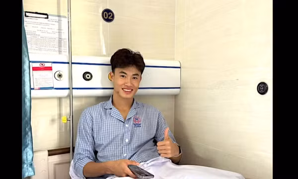 Tiền vệ Nguyễn Văn Trường không thể dự SEA Games, nghỉ 8 tháng vì chấn thương